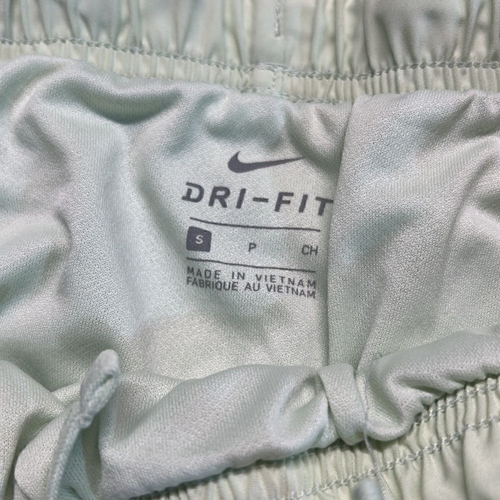 Nike Dri-Fit Shorts - Picture 5 of 7